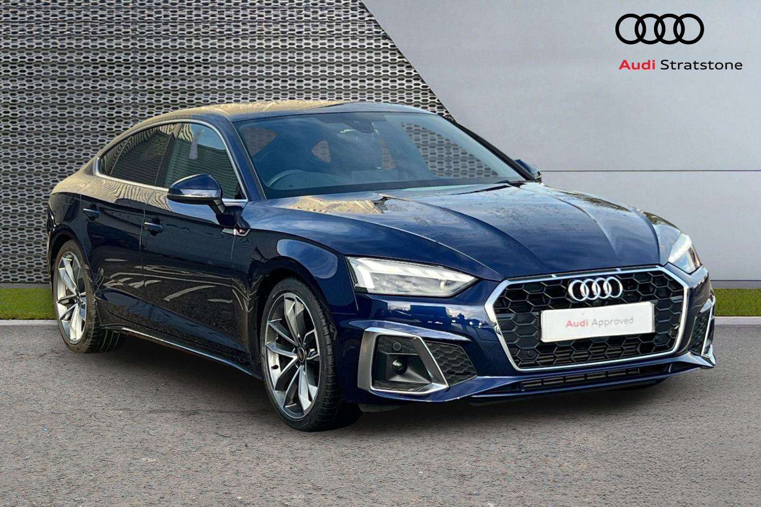 Used Audi Q4 e-tron 2025 for sale - 76842862: Photo 1