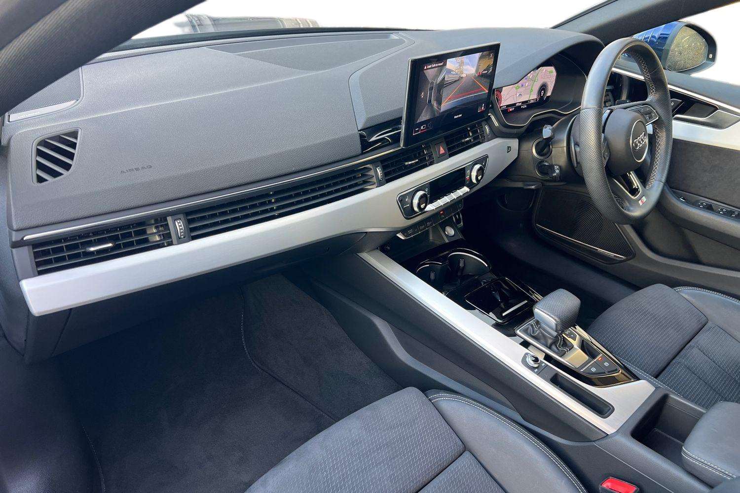 Used Audi Q4 e-tron 2025 for sale - 76842862: Photo 2