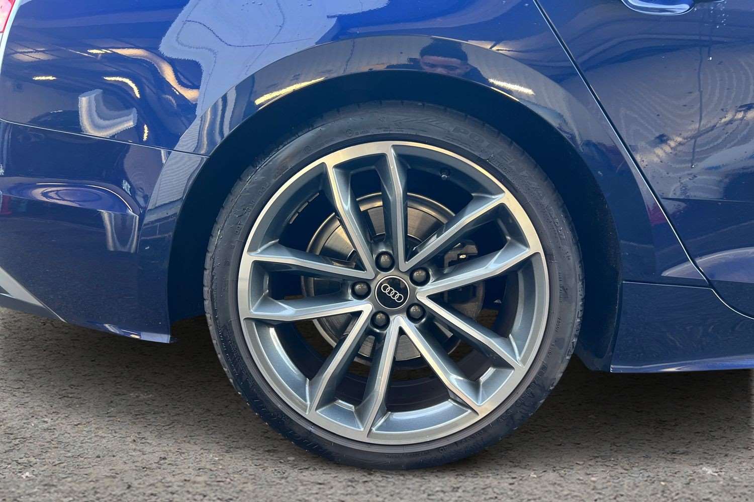 Used Audi Q4 e-tron 2025 for sale - 76842862: Photo 5