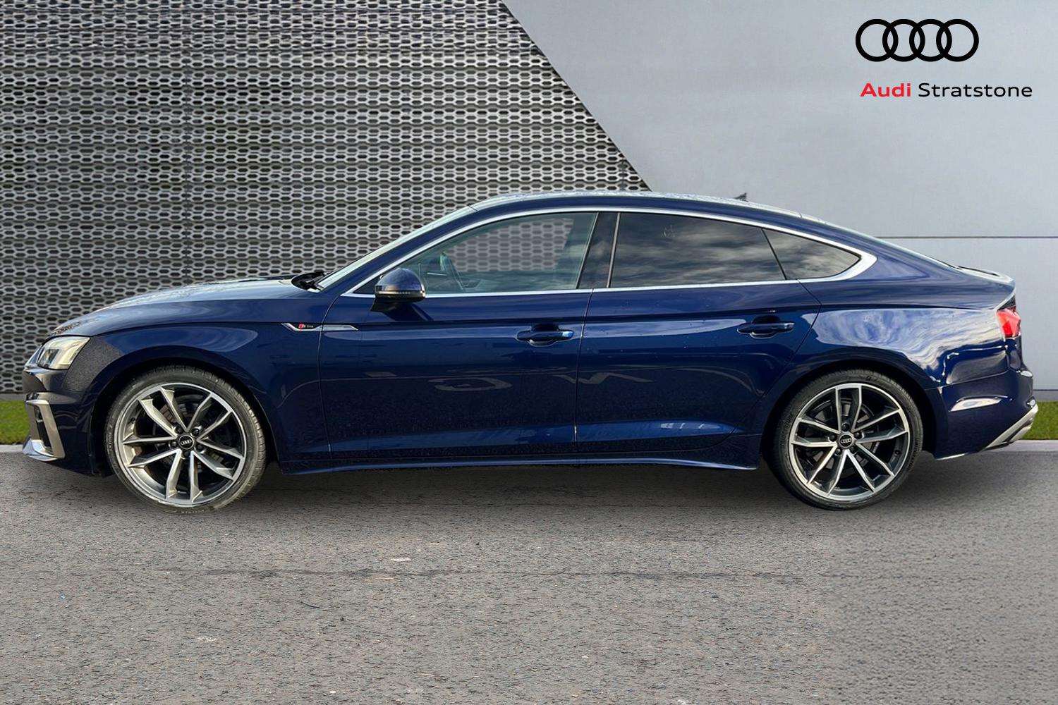 Used Audi Q4 e-tron 2025 for sale - 76842862: Photo 8