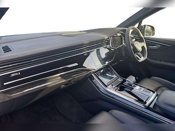 Used Audi Q7 2024 for sale - 77414751: Photo