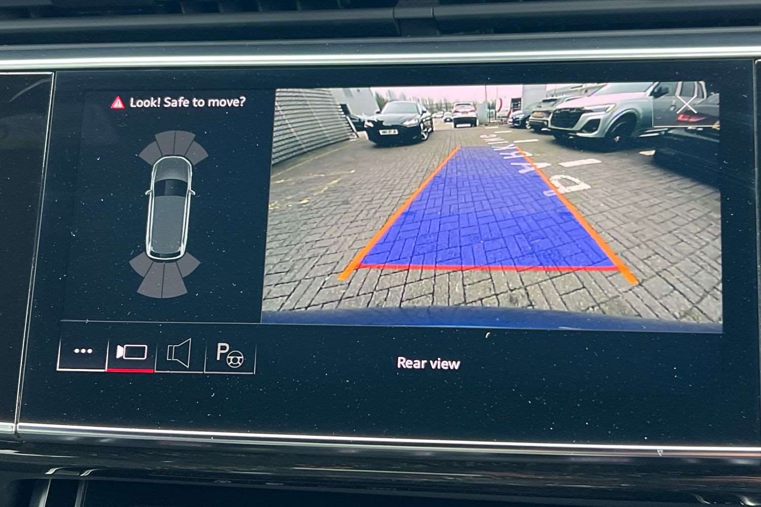 Used Audi Q7 2023 for sale - 77772300: Photo 33