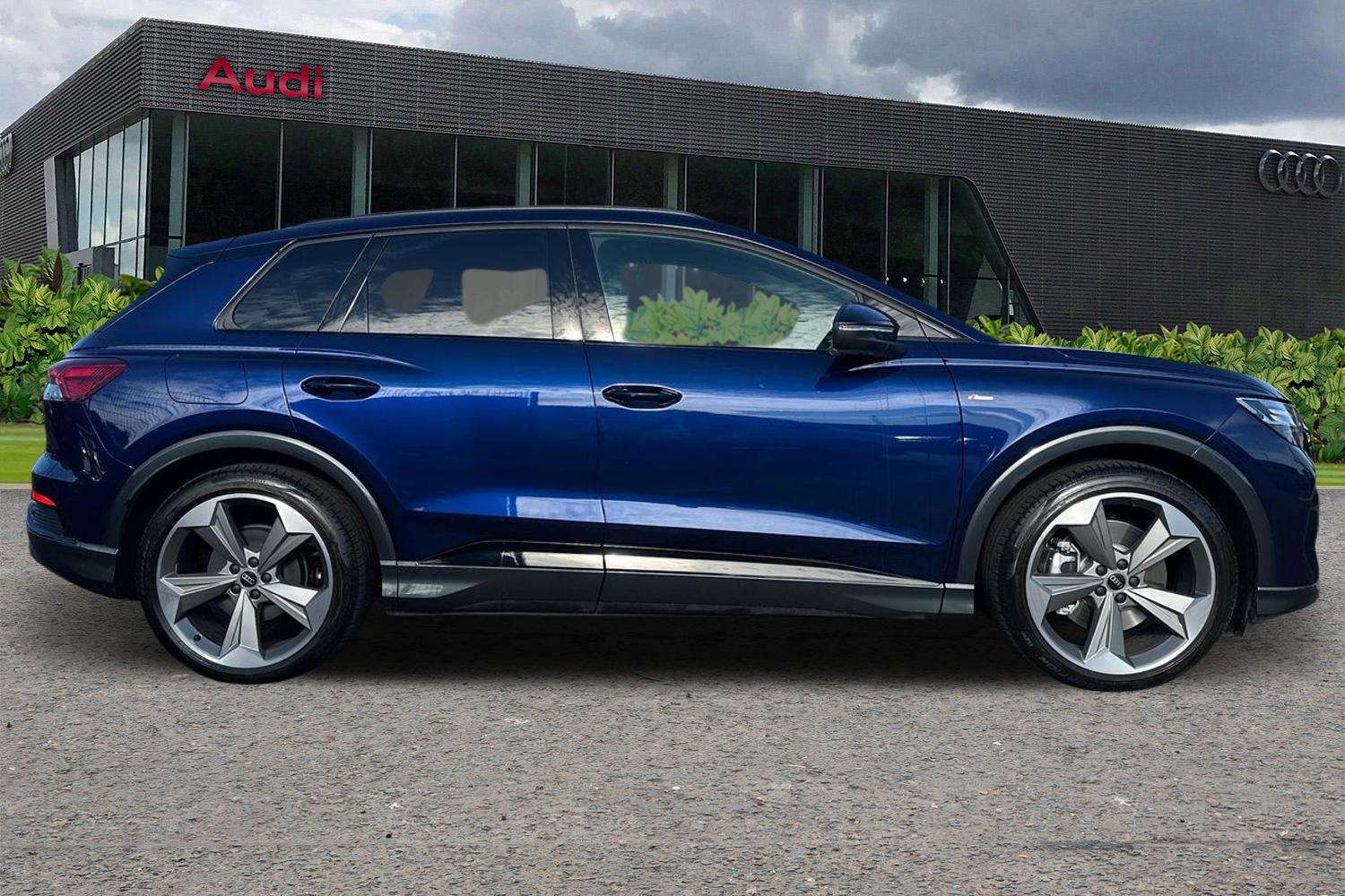 Used Audi Q4 e-tron 2025 for sale - 76113553: Photo 4