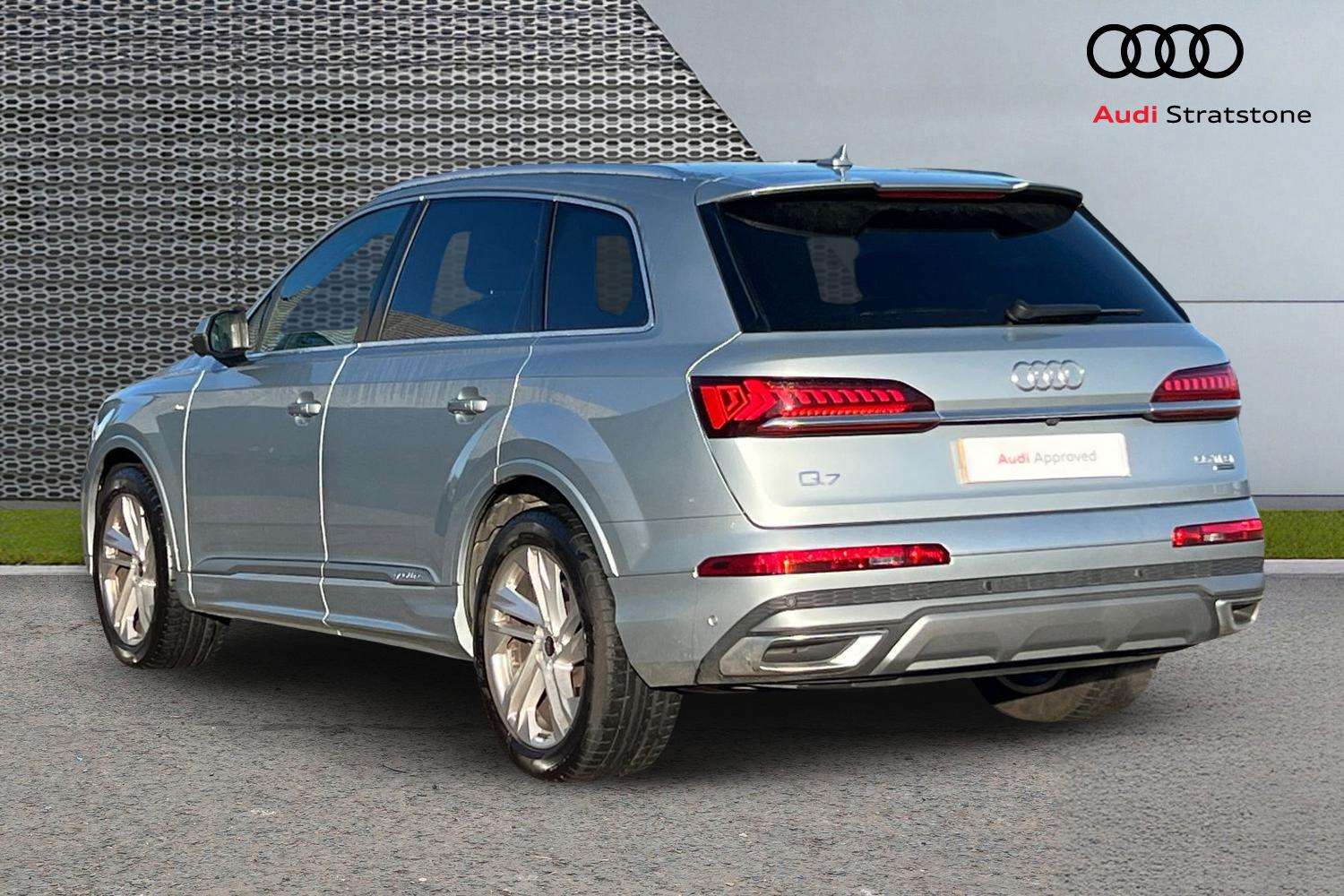 Used Audi Q7 2022 for sale - 76804756: Photo 3