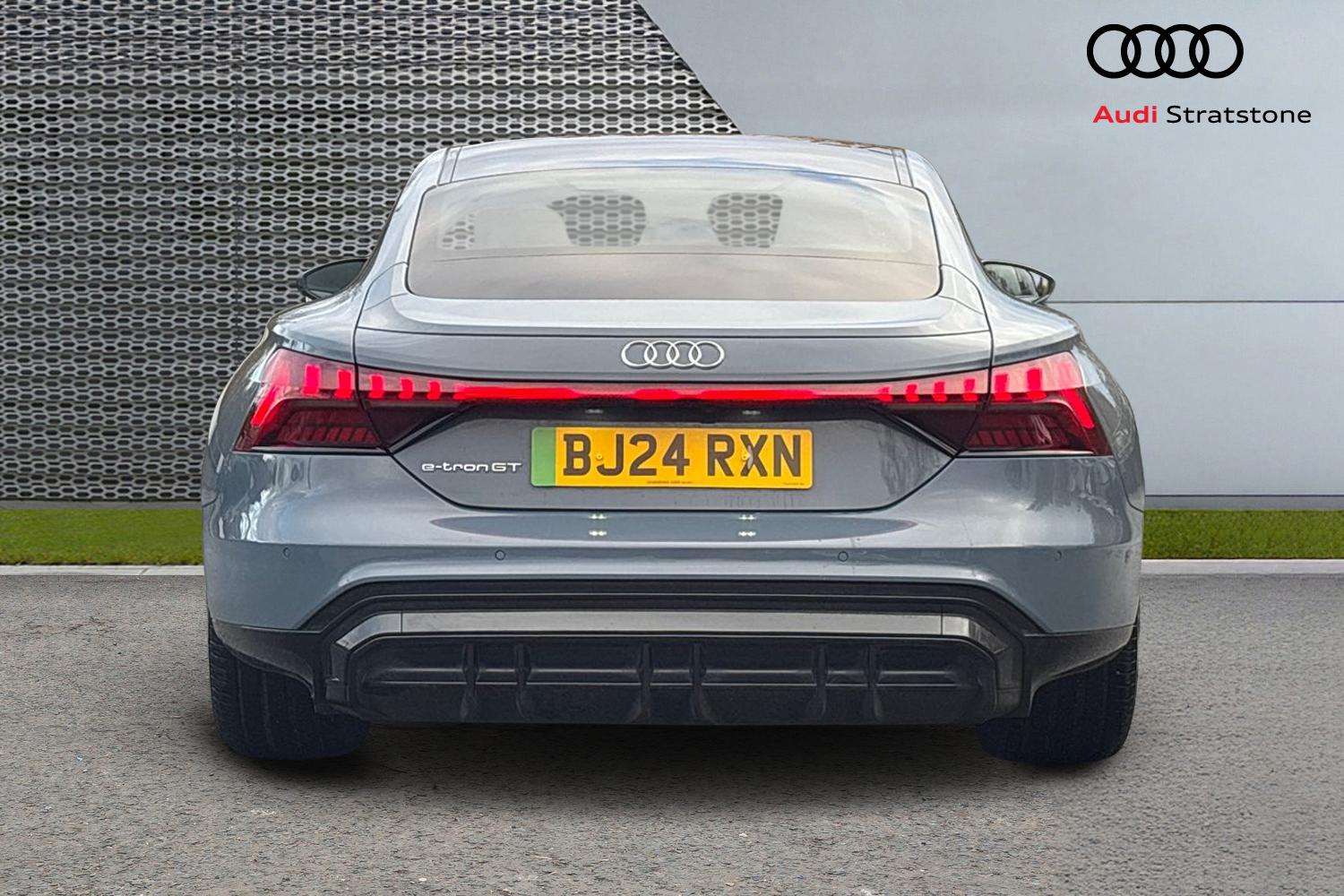 Used Audi e-tron GT 2024 for sale - 77178775: Photo 7