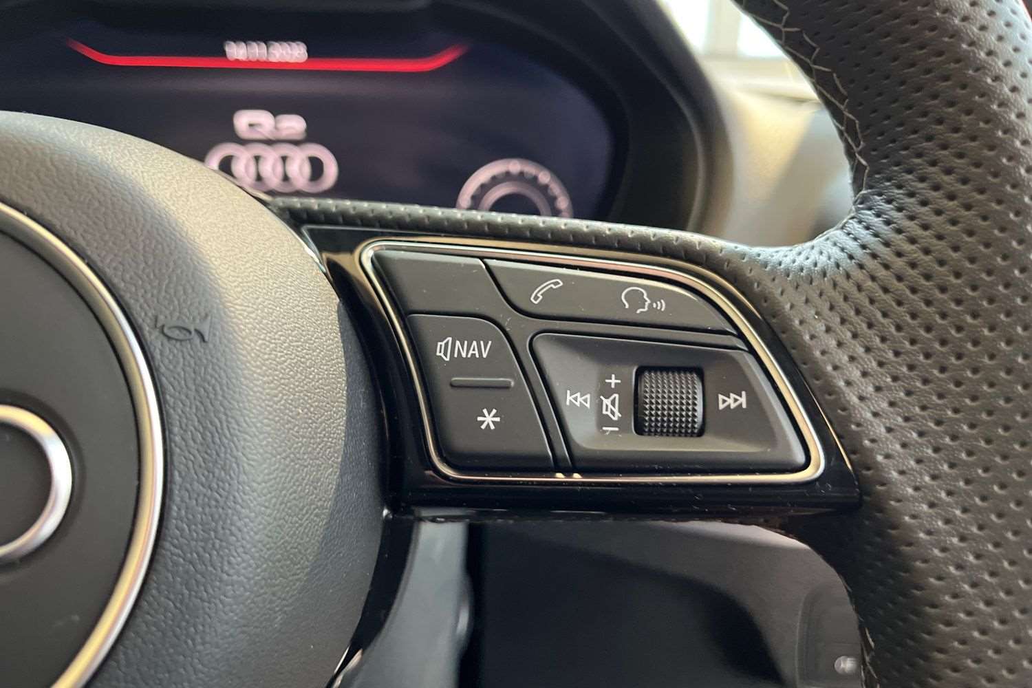 Used Audi Q2 2023 for sale - 76636605: Photo 17