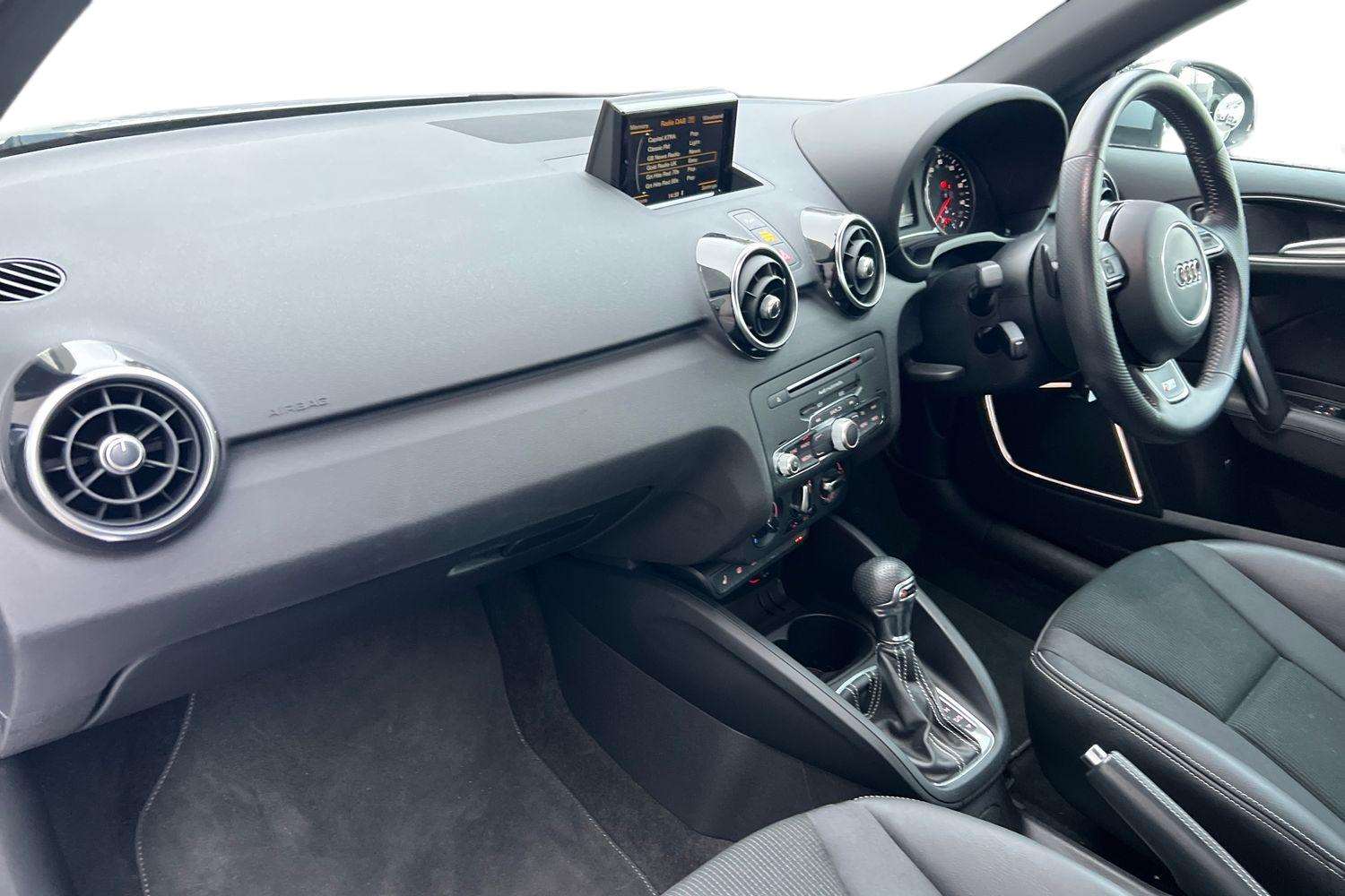 Used Audi A1 2017 for sale - 76842914: Photo 2