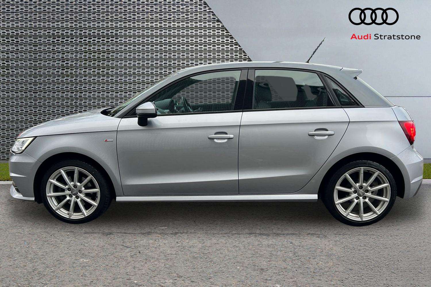 Used Audi A1 2017 for sale - 76842914: Photo 8