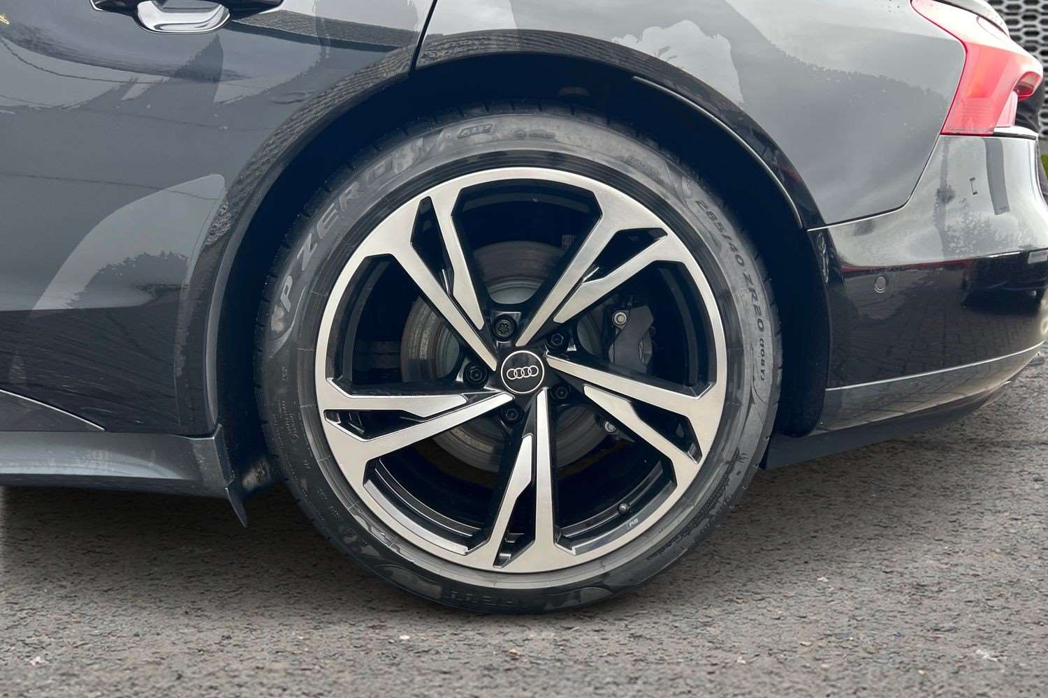 Used Audi e-tron GT 2023 for sale - 77500386: Photo 11