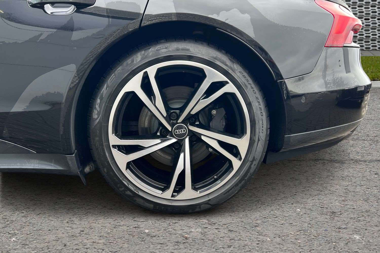 Used Audi e-tron GT 2023 for sale - 77500386: Photo 5