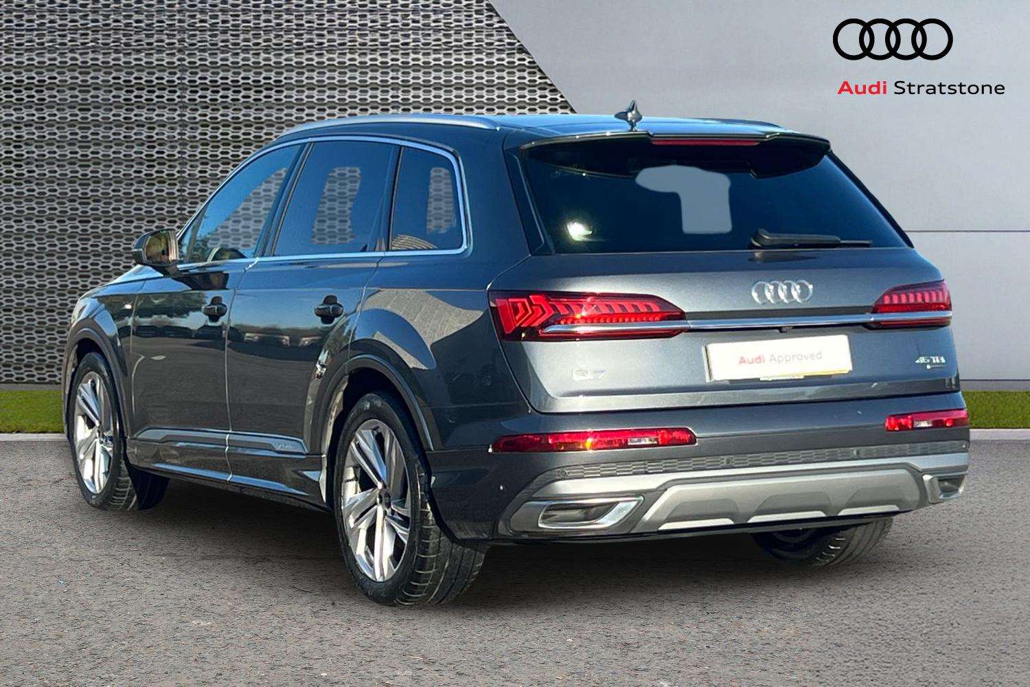 Used Audi Q7 2023 for sale - 77648980: Photo 3