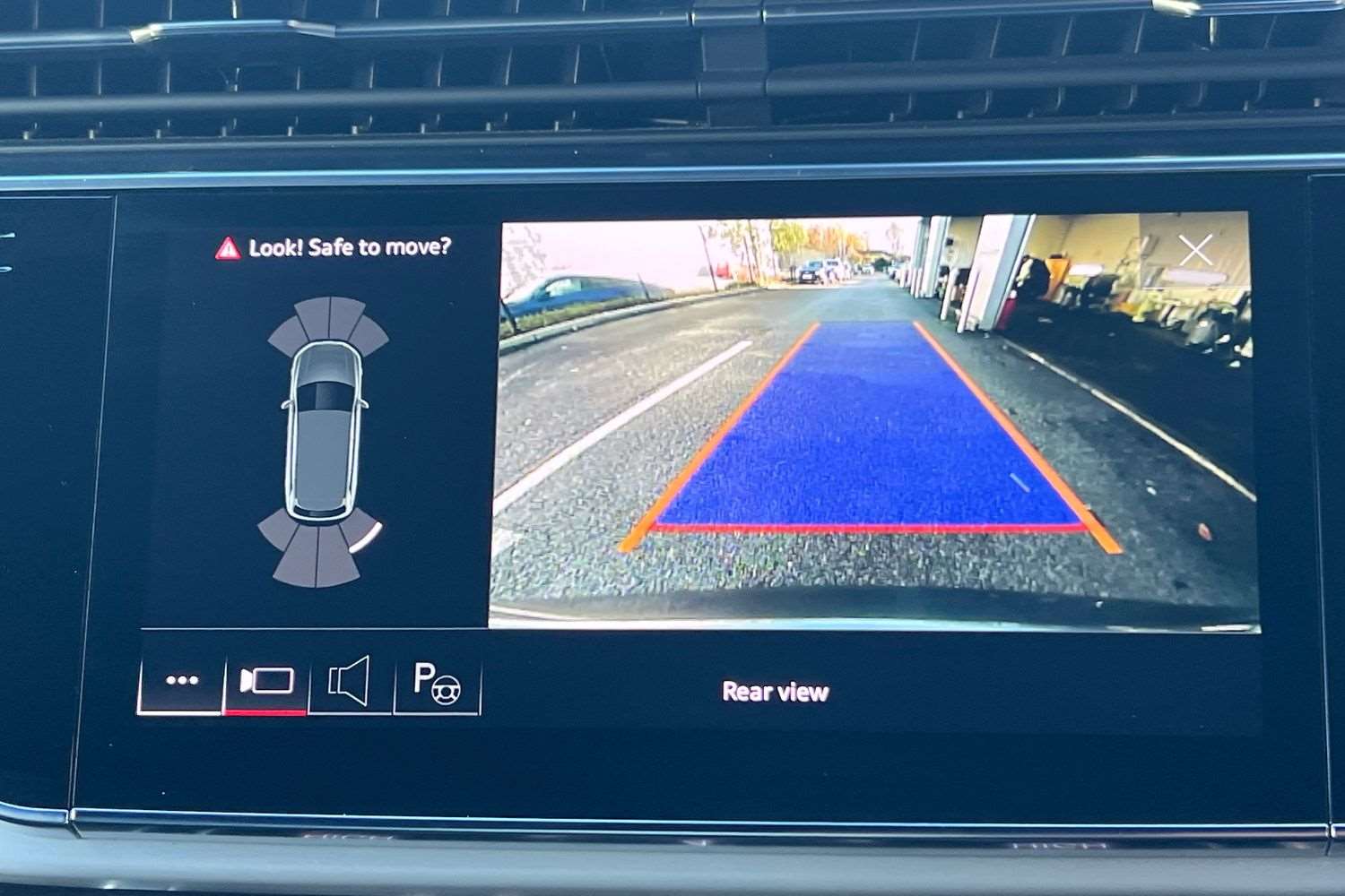 Used Audi Q7 2023 for sale - 77648980: Photo 33