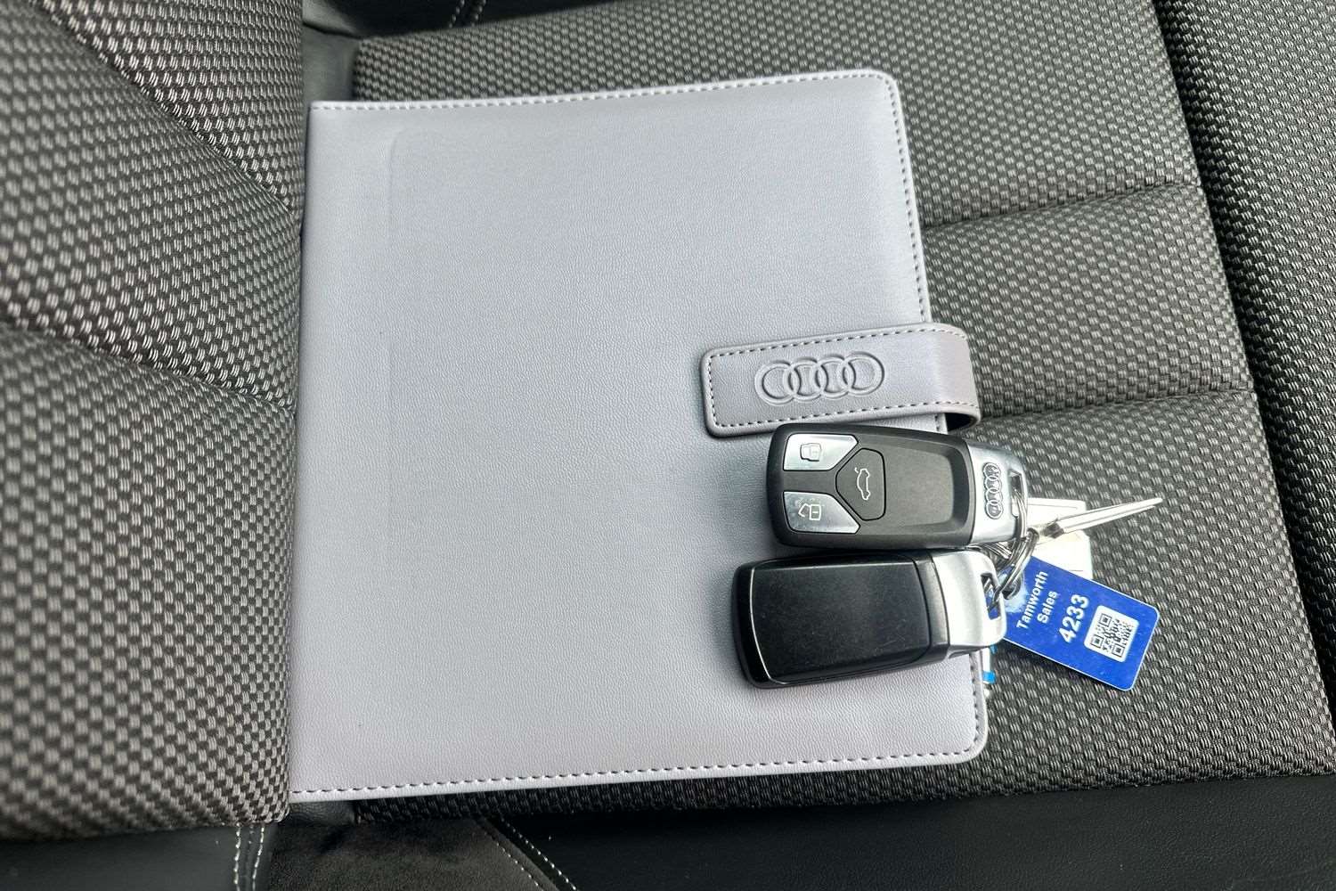 Used Audi A4 for sale - 76827564: Photo 25