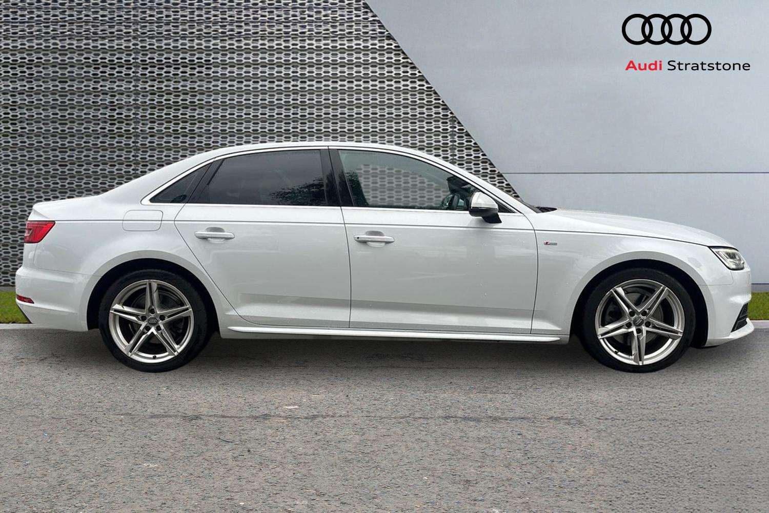 Used Audi A4 for sale - 76827564: Photo 4
