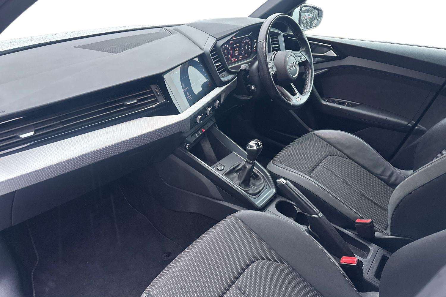 Used Audi A1 2020 for sale - 77661356: Photo 2