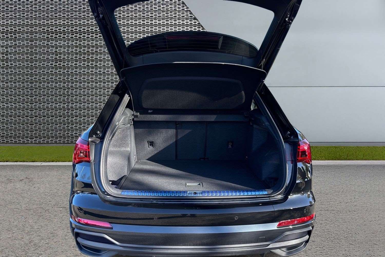 Used Audi Q3 2025 for sale - 77943391: Photo 13