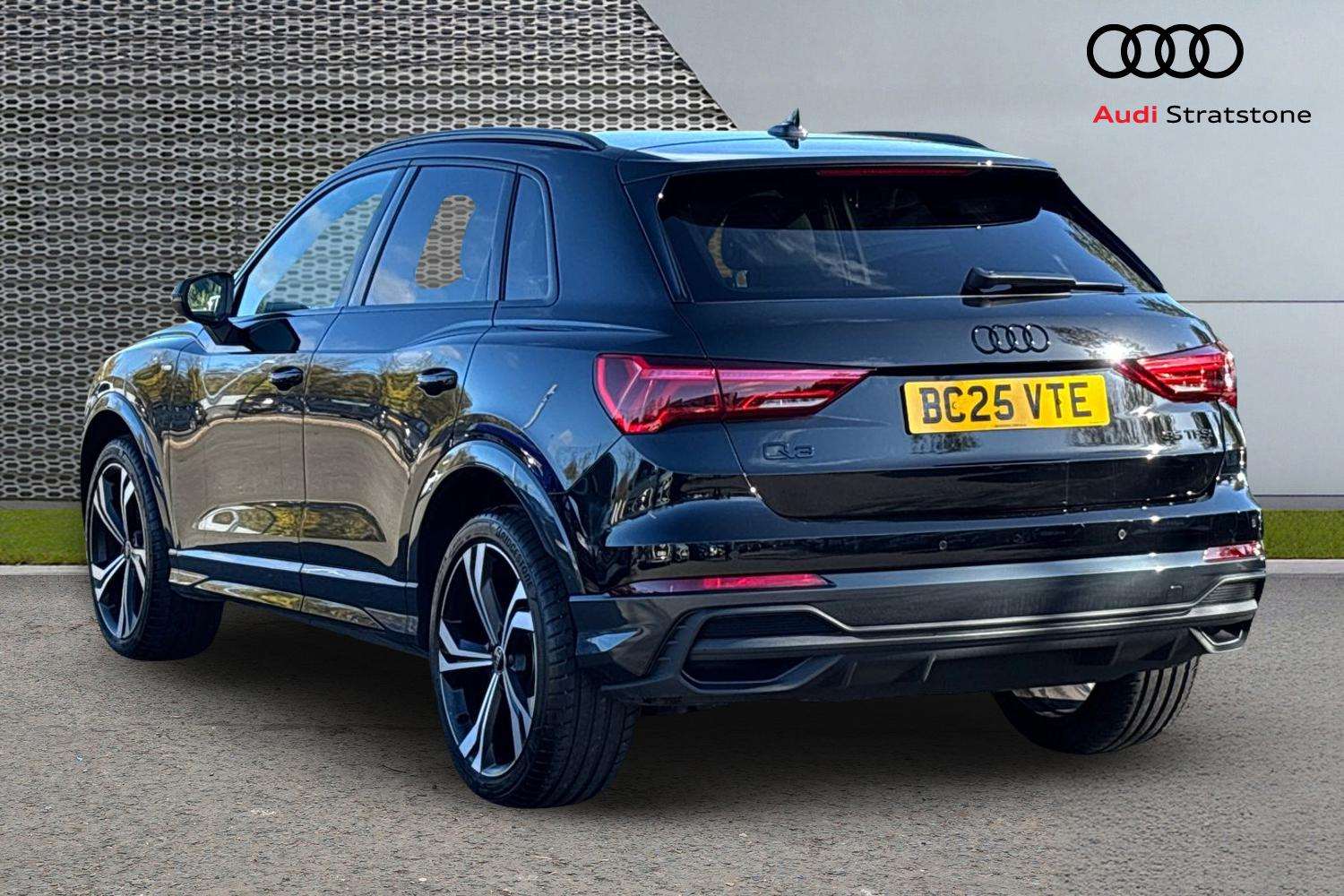 Used Audi Q3 2025 for sale - 77943391: Photo 3