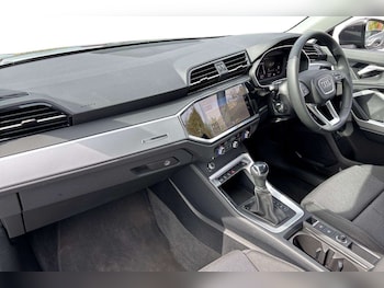 Used Audi Q3 2025 for sale - 78037514: Photo