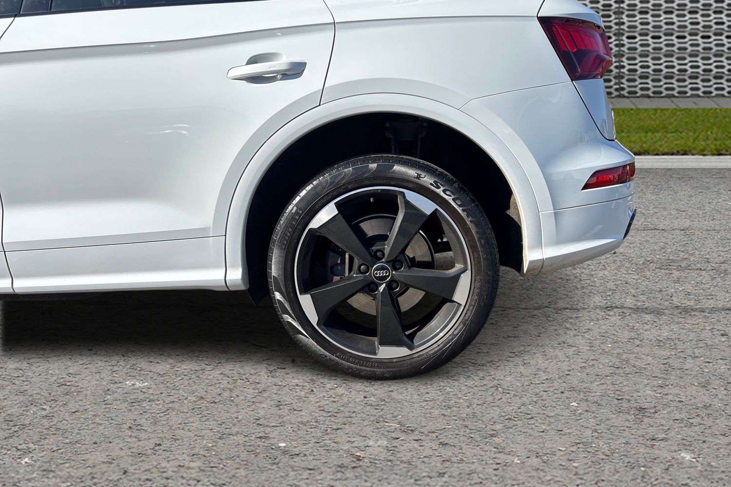 Used Audi Q5 2020 for sale - 78076856: Photo 10