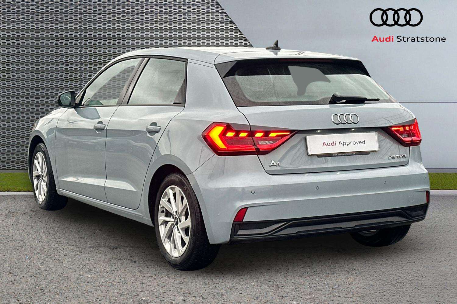 Used Audi A1 2023 for sale - 76902367: Photo 3