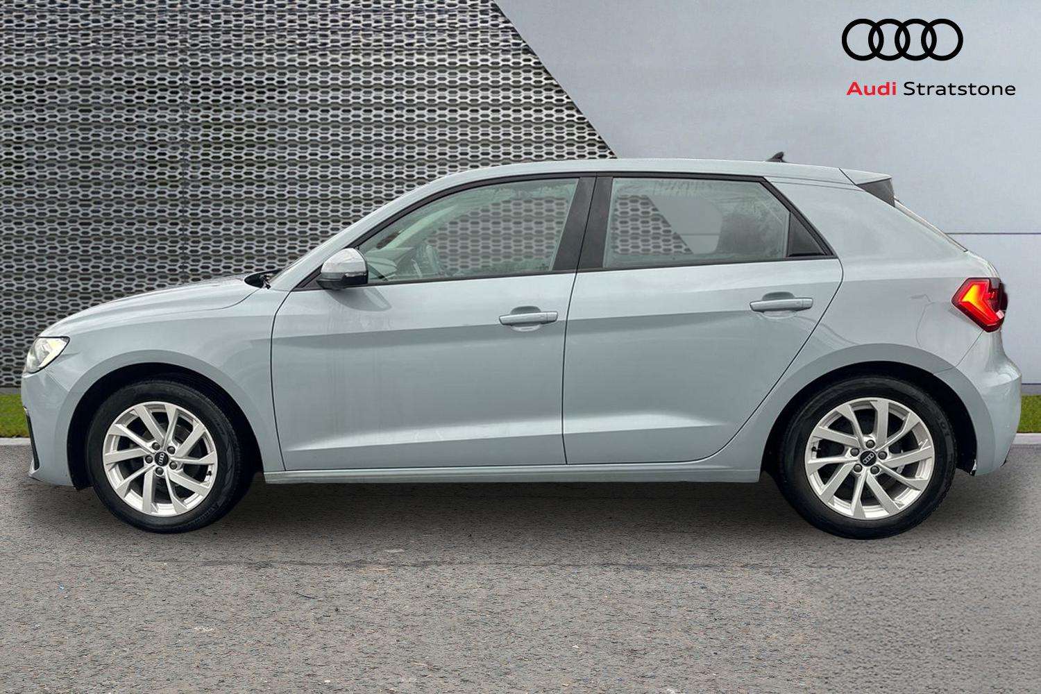 Used Audi A1 2023 for sale - 76902367: Photo 8
