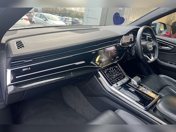 Used Audi Q8 2021 for sale - 76804870: Photo