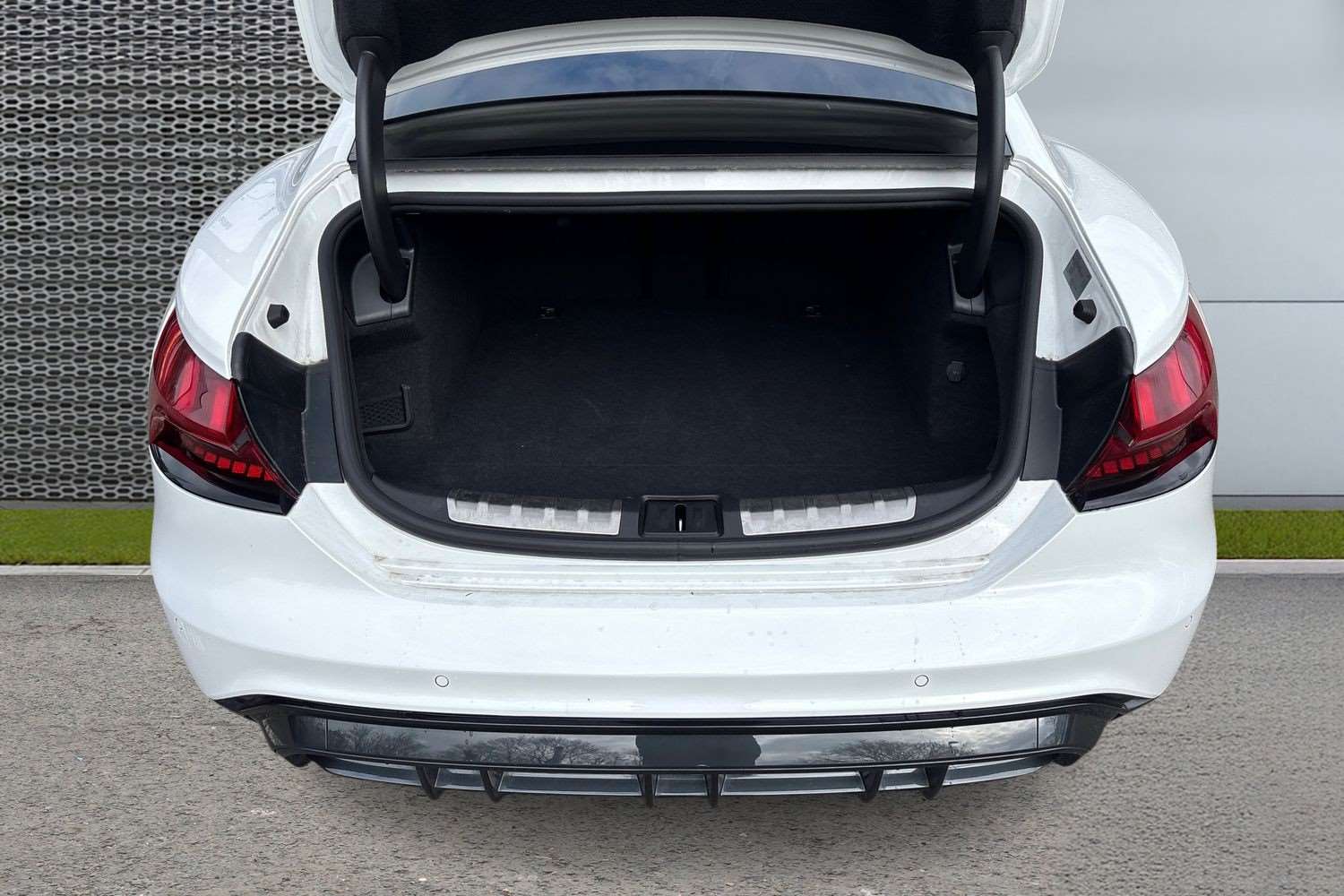 Used Audi e-tron GT 2022 for sale - 78077057: Photo 14