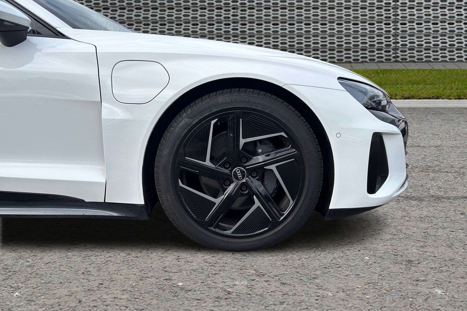 Used Audi e-tron GT 2022 for sale - 78077057: Photo 5