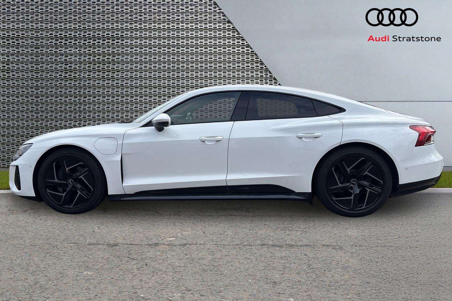 Used Audi e-tron GT 2022 for sale - 78077057: Photo 8