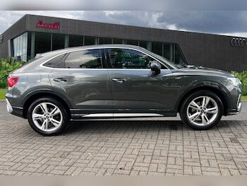 Used Audi Q3 2023 for sale - 74728700: Photo