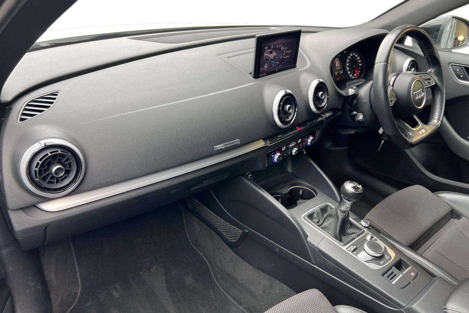 Used Audi A3 2017 for sale - 76362579: Photo 2