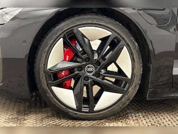 Used Audi RS e-tron GT 2022 for sale - 79702275: Photo