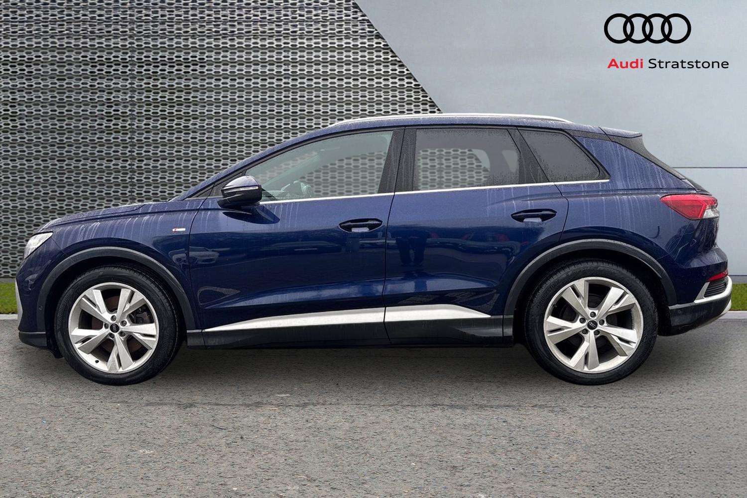 Used Audi Q4 e-tron 2023 for sale - 77000208: Photo 8
