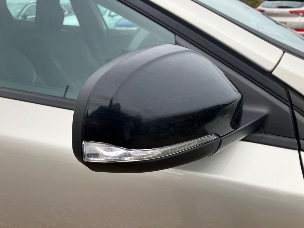 Used Volvo V40 2017 for sale - 76417059: Photo 13