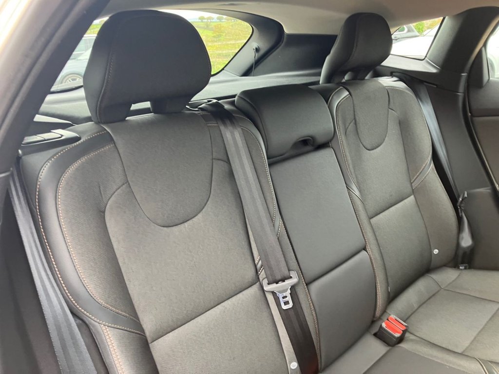 Used Volvo V40 2017 for sale - 76417059: Photo 17