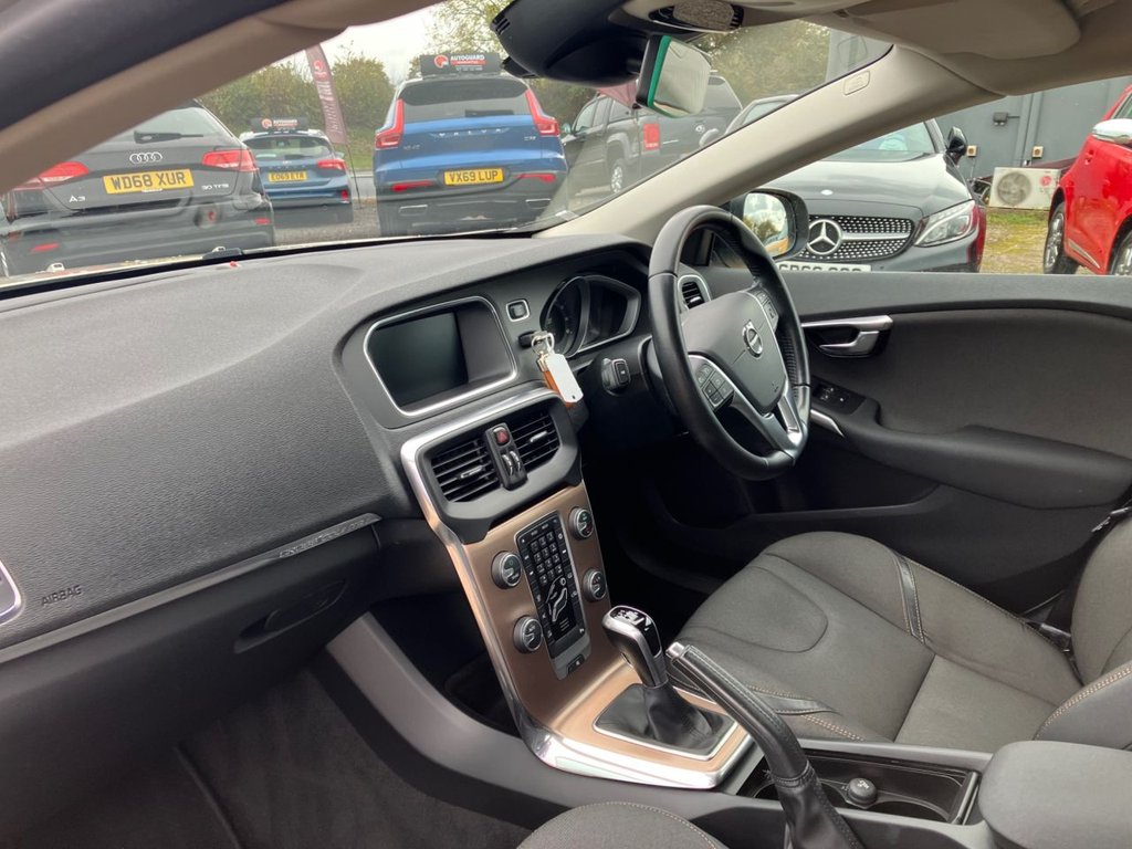 Used Volvo V40 2017 for sale - 76417059: Photo 27