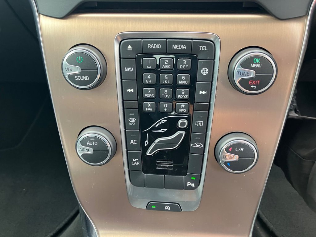 Used Volvo V40 2017 for sale - 76417059: Photo 30