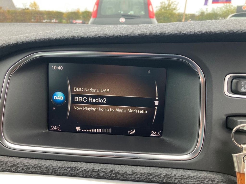 Used Volvo V40 2017 for sale - 76417059: Photo 31