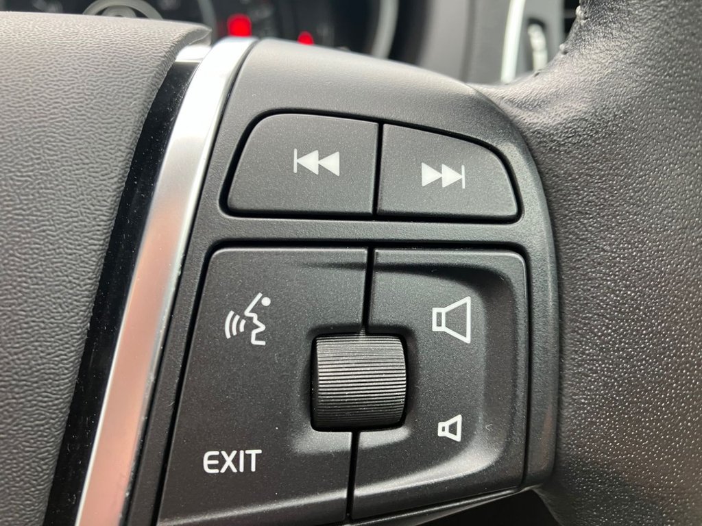 Used Volvo V40 2017 for sale - 76417059: Photo 35