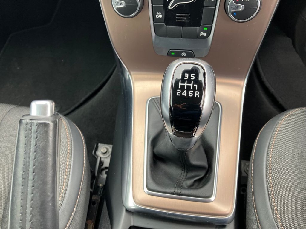 Used Volvo V40 2017 for sale - 76417059: Photo 36