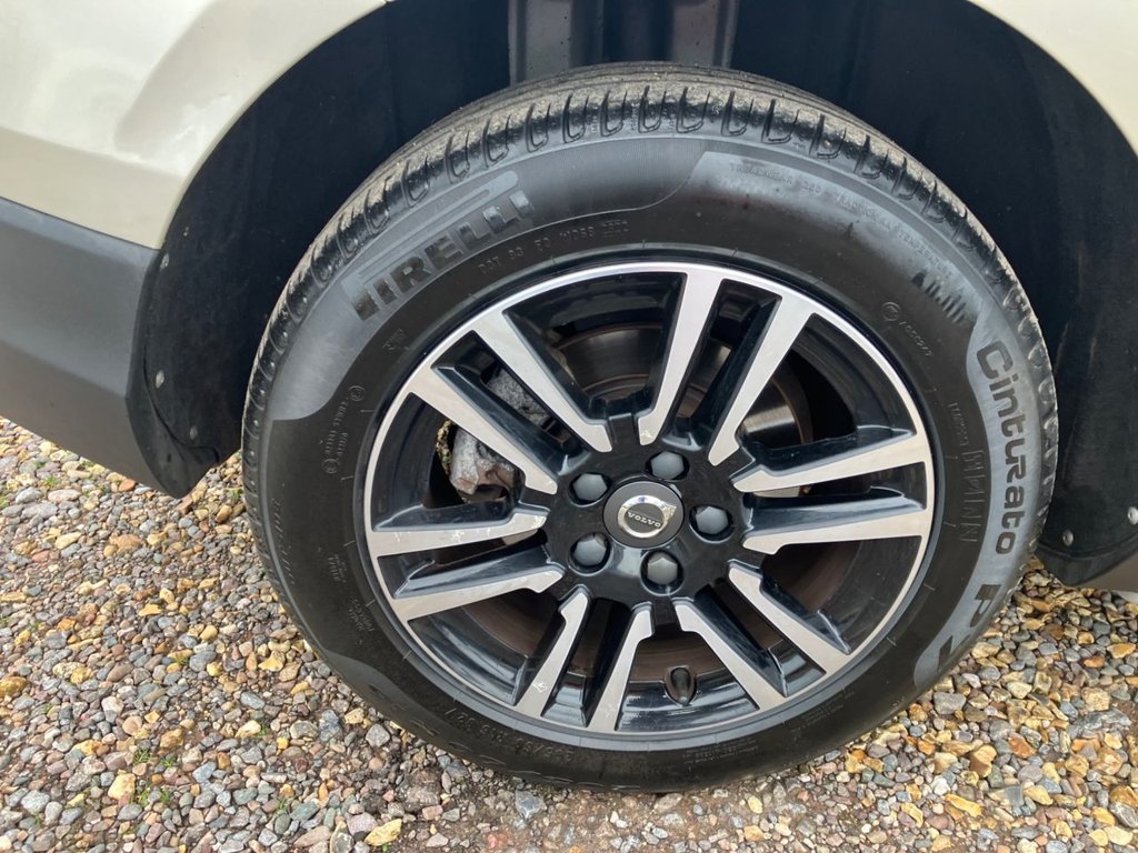 Used Volvo V40 2017 for sale - 76417059: Photo 43