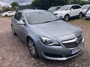 Vauxhall - Insignia