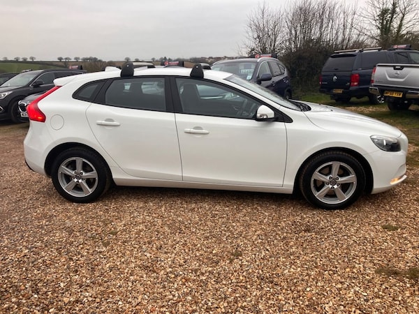 Used Volvo V40 2014 for sale - 75770509: Photo 15