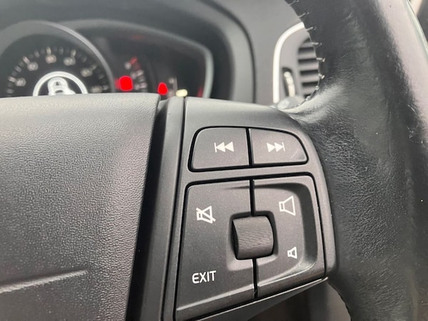 Used Volvo V40 2014 for sale - 75770509: Photo 28