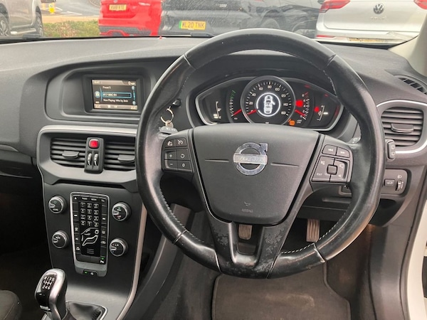 Used Volvo V40 2014 for sale - 75770509: Photo 34