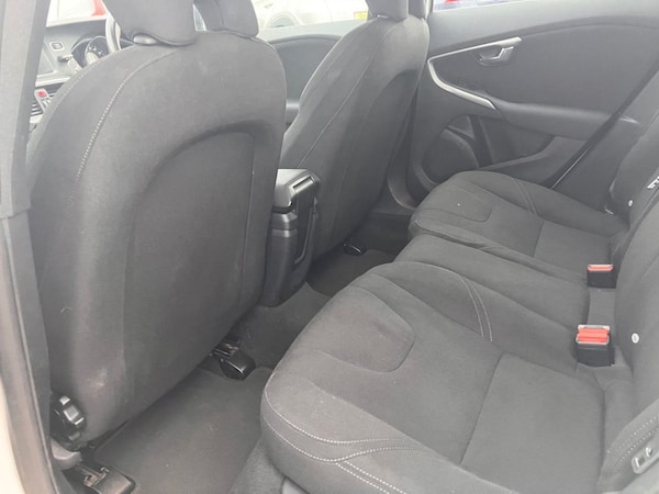Used Volvo V40 2014 for sale - 75770509: Photo 42