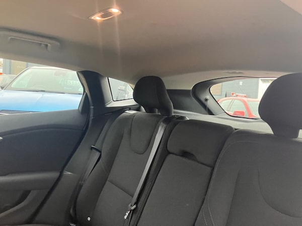 Used Volvo V40 2014 for sale - 75770509: Photo 43