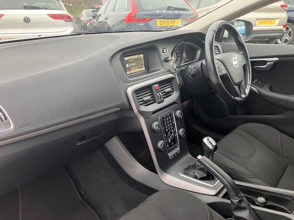 Used Volvo V40 2014 for sale - 75770509: Photo 47