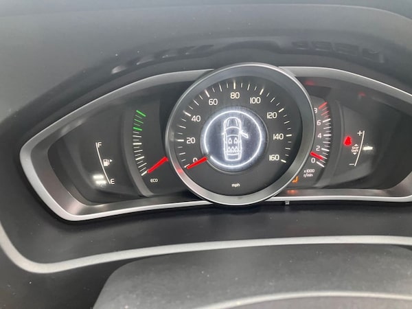 Used Volvo V40 2014 for sale - 75770509: Photo 50