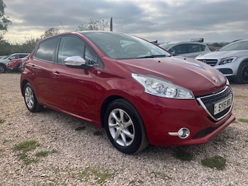 Peugeot - 208